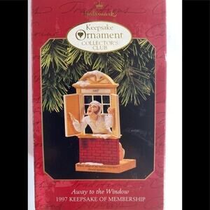 HALLMARK KEEPSAKE ORNAMENT COLLECTORS CLUB